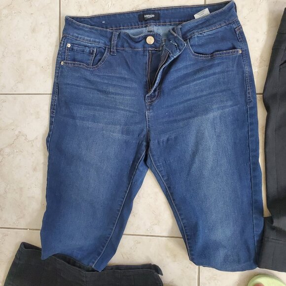 Bundle 5 Items Size 10, 3 shorts and 2 Skirts - Picture 2 of 7